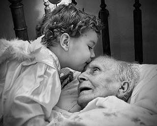 387349_302544479777278_1189170209_n_0